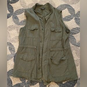 Women’s utility vest